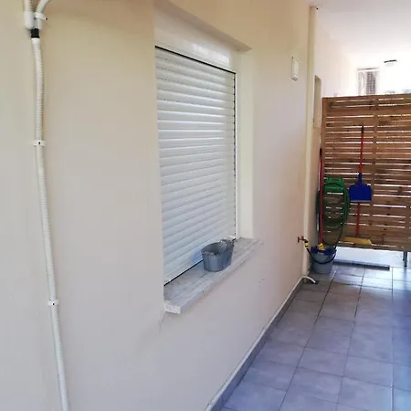 By The Sea,neoi Epivates Beach, Thessaloniki Apartment *