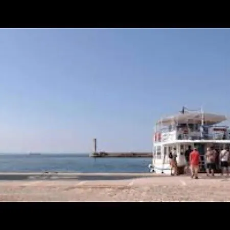 Apartamento By The Sea,neoi Epivates Beach, Thessaloniki *